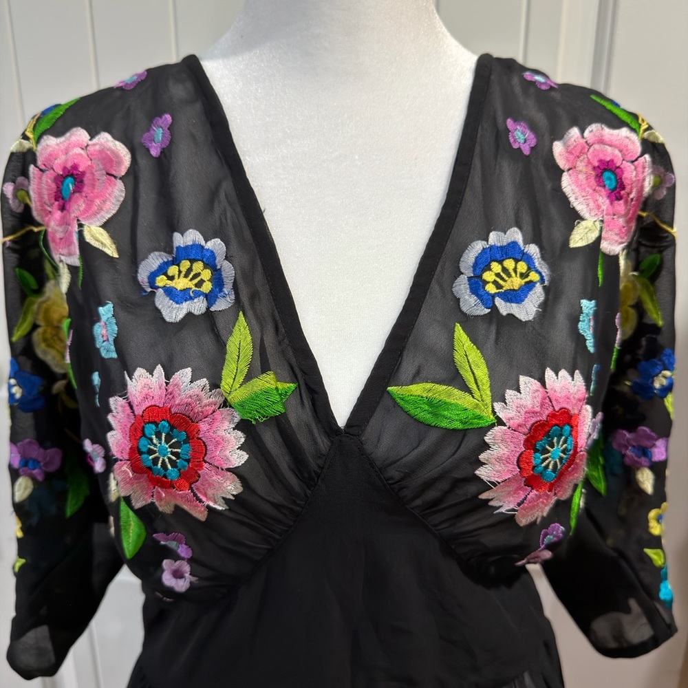 ASOS Black Sheer Embroidered Floral Dress Boho V-Neck Ruffle Hem Sz 10 Festival - Picture 3 of 6